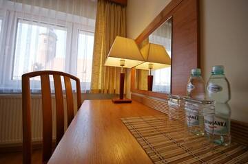 Фото номера Двухместный номер с кроватью размера &quot;king-size&quot; Отель Hotel Zamkowy г. Слупск 4