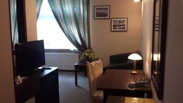 Фото номера Большой семейный номер Отель Hotel Atena г. Слупск 4